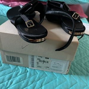 Sandalias Burberry nueva size 6 negra